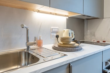 Classic Studio at Beckton House, Station Road, Beeston, Nottingham, NG92WW - Image 5